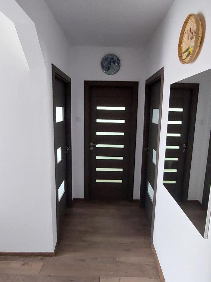 Apartament Dabe Hd Hunedoara Exterior photo