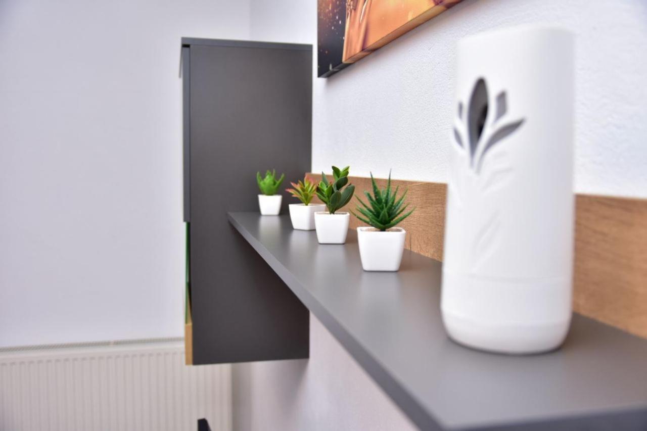 Apartament Dabe Hd Hunedoara Exterior photo