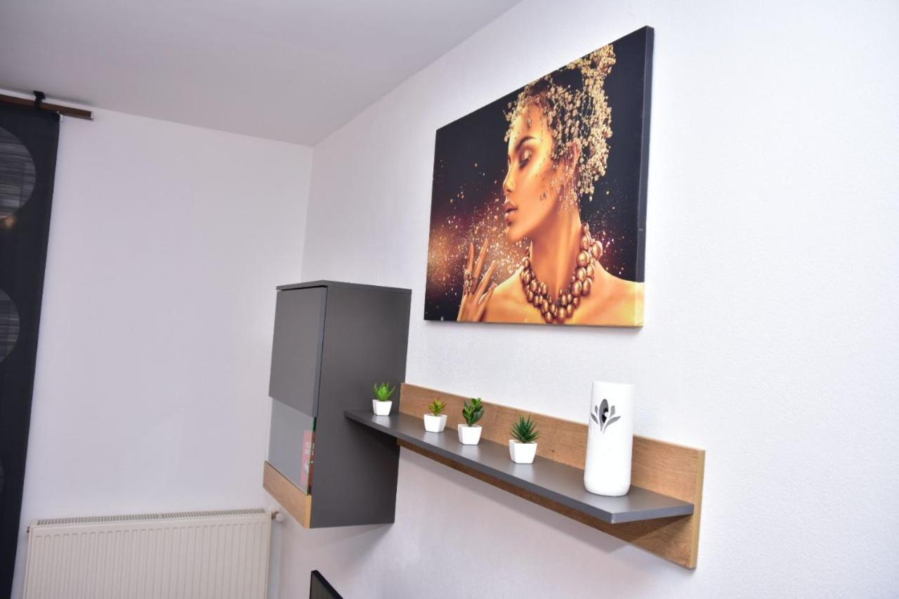 Apartament Dabe Hd Hunedoara Exterior photo