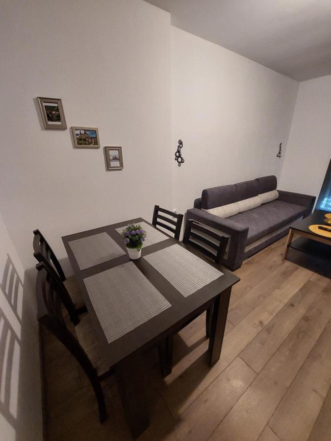 Apartament Dabe Hd Hunedoara Exterior photo